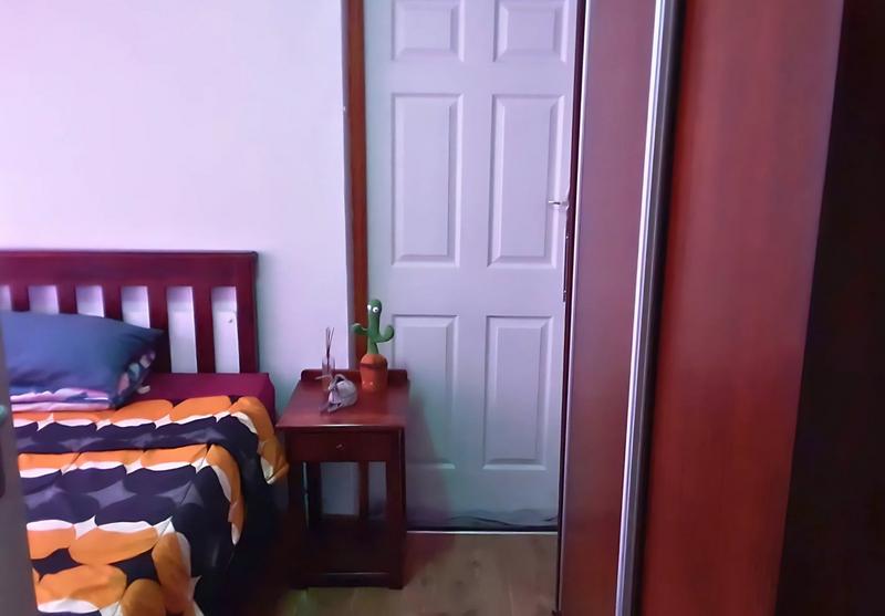 5 Bedroom Property for Sale in Fairview Western Cape